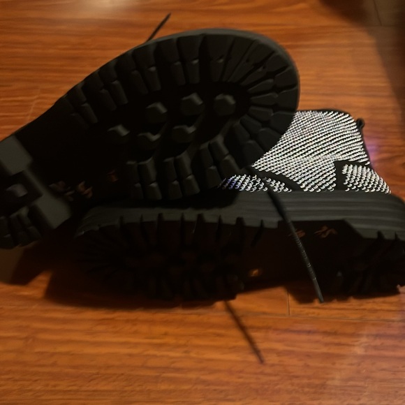 Ladies boots - Picture 3 of 5